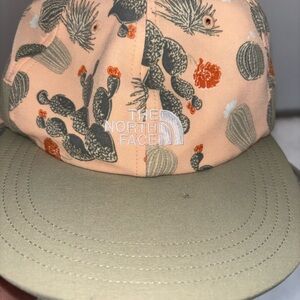 The North Face Class V Sunshield Women's Cactus Print Hat  - Peach and Olive